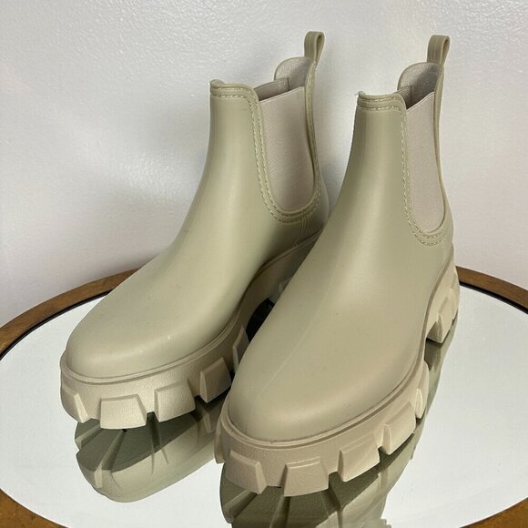 JEFFREY CAMPBELL Pleu Platform Lug Sole Chelsea Rain Boot in Cream Size US 10 - Picture 3 of 9